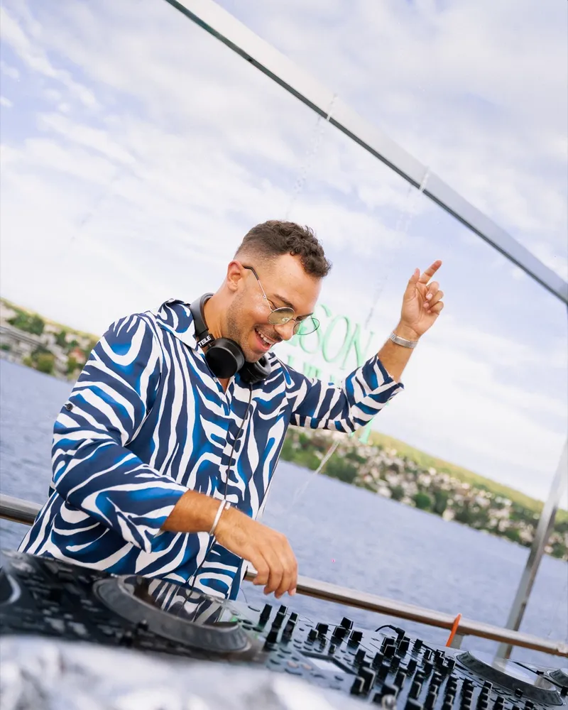 Disco sur l'eau, 50