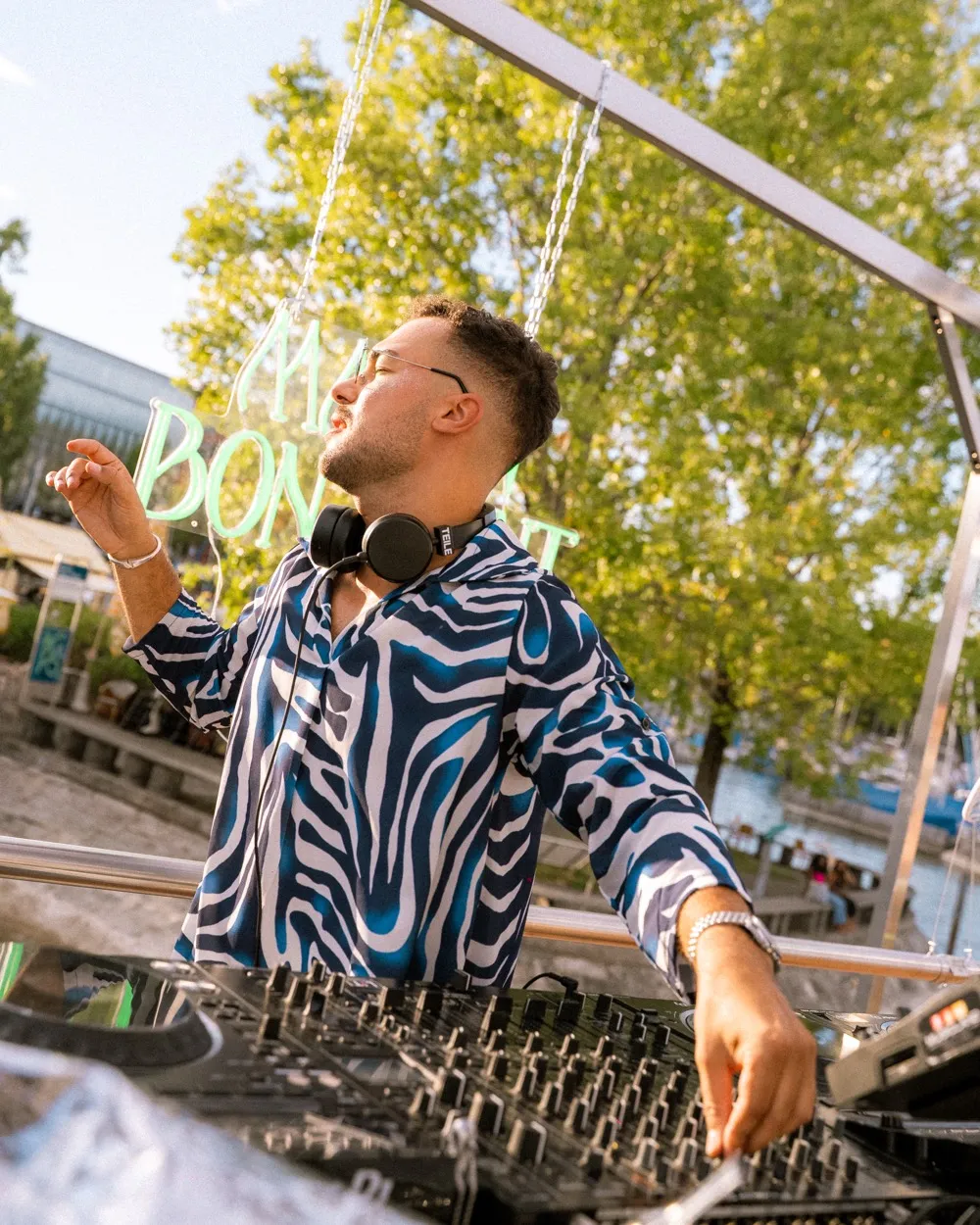Disco sur l'eau, 81