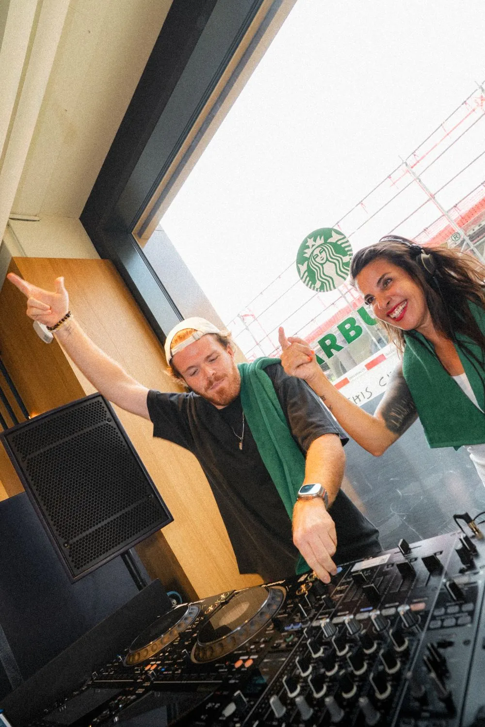 Un Jour avec Starbucks, 2